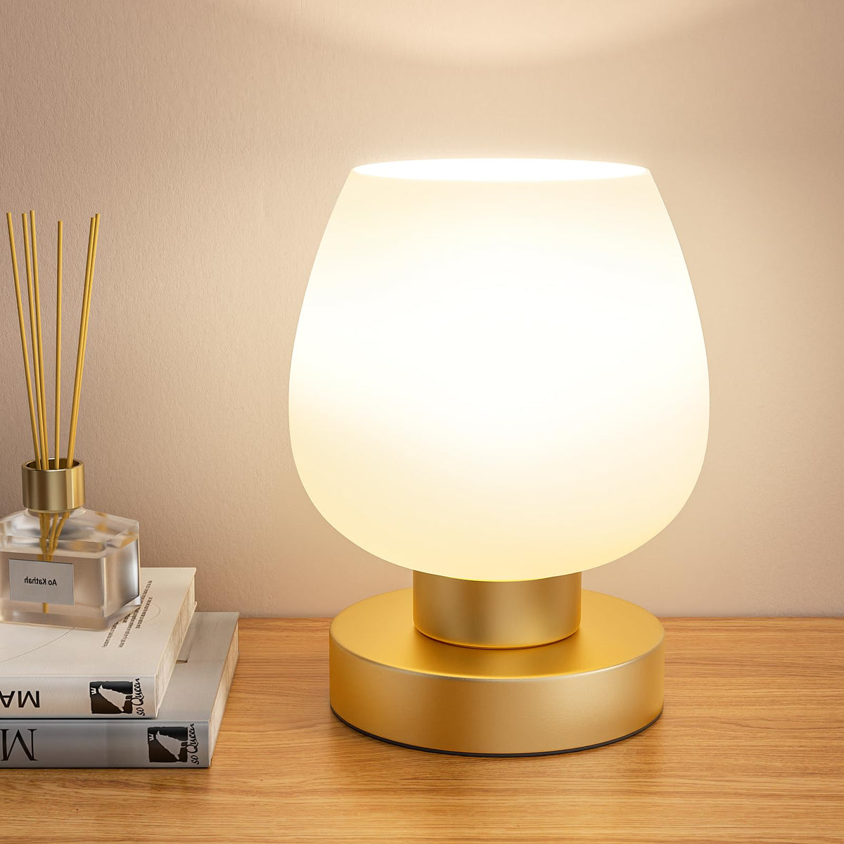 Seealle Small Touch Table Lamp for Nightstand, 3 Way Dimmable Bedside Lamp